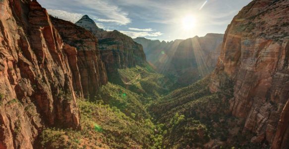 Crowds, delays expected at Zion National Park this weekend