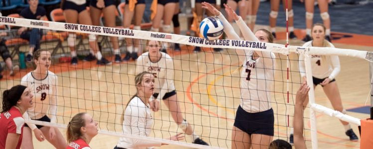 No. 7 Snow Volleyball Earns Back-to-Back Victories