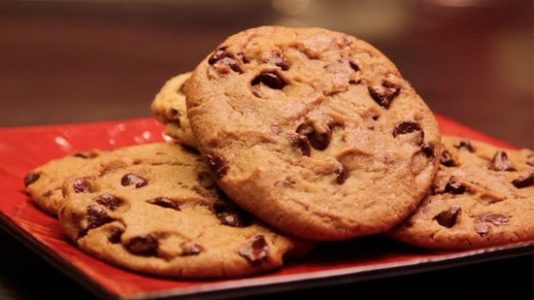 Mrs. Fields Cookies settles discrimination claim for $26K