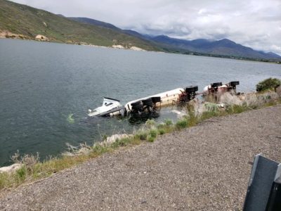 Semitrailer carrying butane gas rolls into Utah reservoir