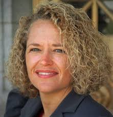 Salt Lake mayor gives endorsement in race to replace her