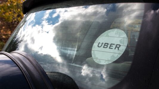 Uber driver pulls gun on passenger who allegedly tried to take control of car: Police