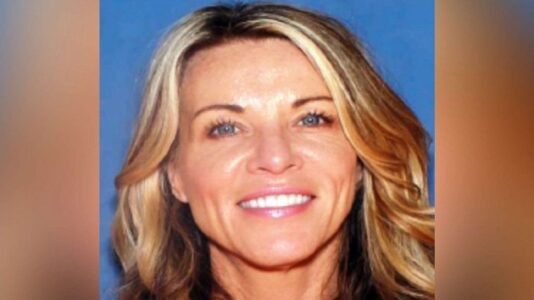 Deadline looms for mom to produce two missing kids