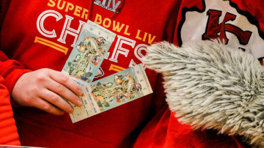 Community surprises Chiefs fan battling cancer with Super Bowl trip