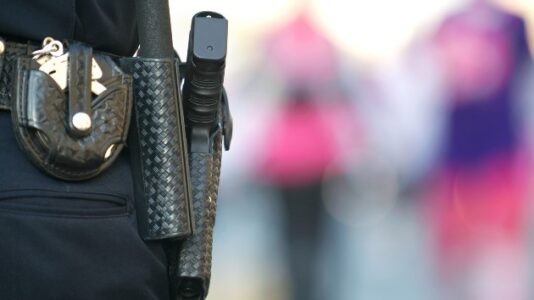 Man complaining of breathing difficulties while being arrested by cops dies