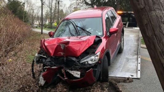 Driver in crash may have passed out from wearing N95 mask too long: Police