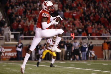 Bears open draft by taking TE Cole Kmet, Utah CB Jaylon Johnson