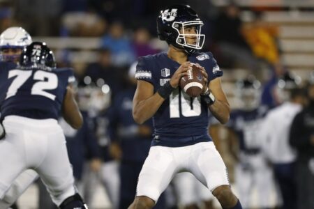 Packers move up in draft to take Utah State QB Jordan Love