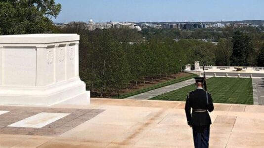 Army sentinels stand watch at Tomb of Unknowns during pandemic