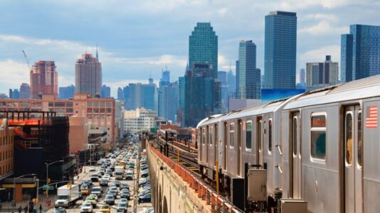 Expert warns of ‘Coronavirus Carmaggedon’ if returning workers avoid mass transit