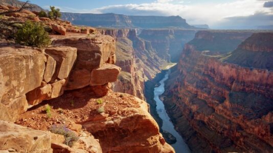 Grand Canyon hiker died from suspected heat exposure: Park officials