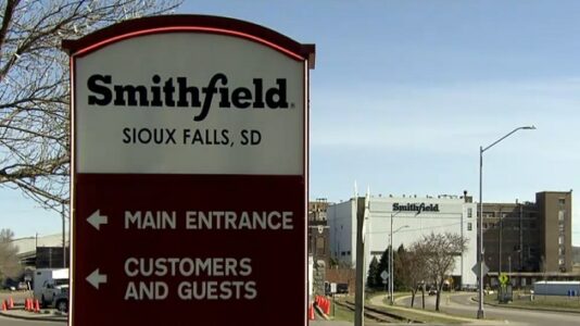 Meatpacking facilities still present challenge to containing COVID-19, CDC says