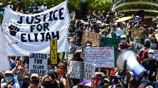 City council passes resolution calling for independent investigation into Elijah McClain death