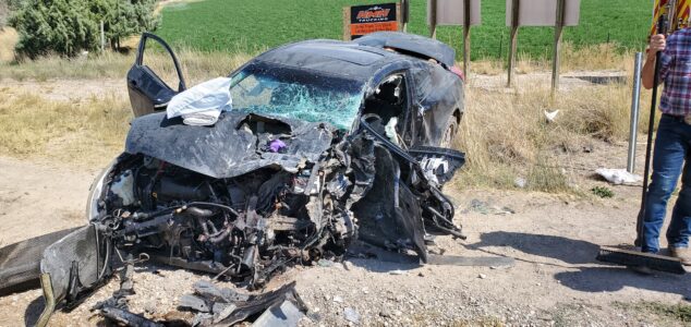 Near head on crash Near Manti