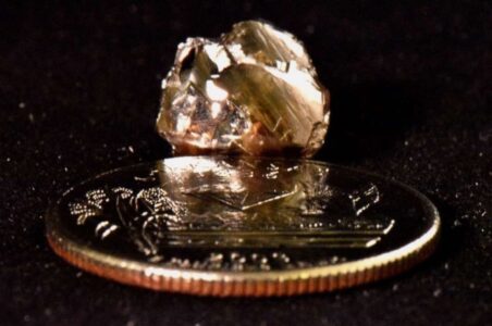 Man finds 9-carat diamond, 2nd-largest ever at Arkansas state park