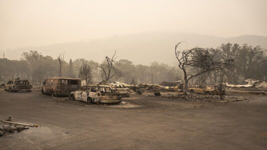 West Coast wildfires: At least 25 dead in past week, 3.3 million acres scorched