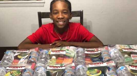 11-year-old donates over 22,000 diapers to single moms through lemonade stand