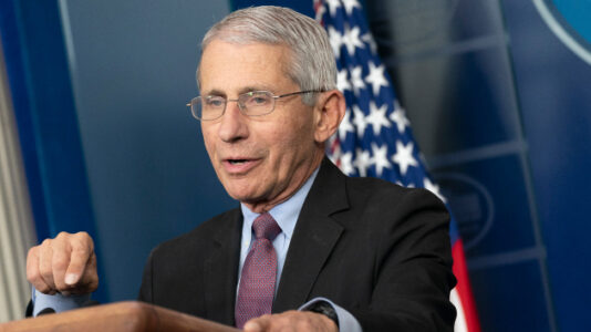 Coronavirus live updates: US surpasses 120,000 hospitalizations