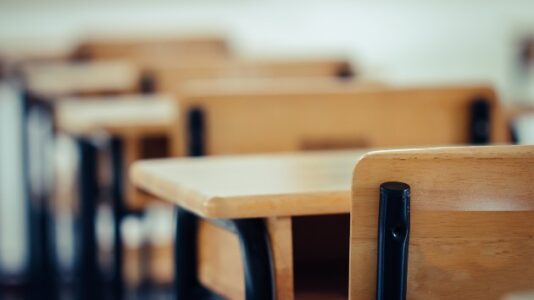 School board threatens to dock pay for teachers who do not report to class