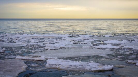 Coast Guard: 10 rescued after becoming stranded on ice floes in Lake Erie