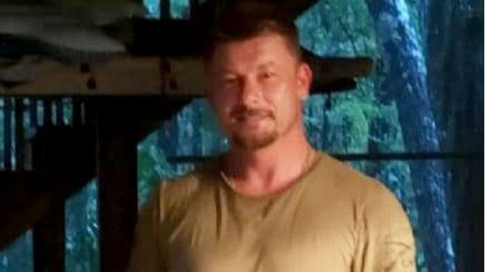 Search underway for suspect in shooting of 2 deputies near Florida-Georgia border