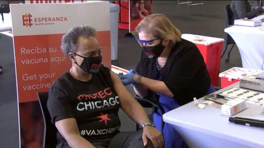 Half of COVID-19 vaccines administered in Chicago last week went to Black, Latinx residents
