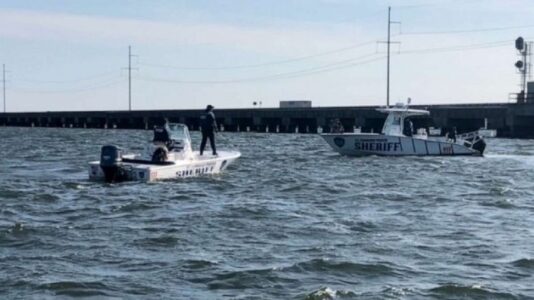 One person dead, four rescued after boat slams into drawbridge near New Orleans