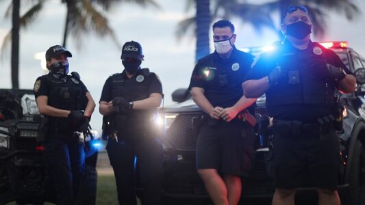 Miami Beach declares state of emergency due to spring break crowds