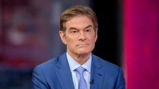 Dr. Oz helps save man who collapsed at Newark Liberty International Airport