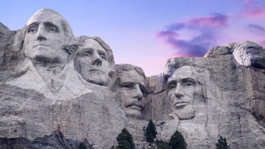 Wildfires force evacuations, shut down Mount Rushmore Memorial National Park