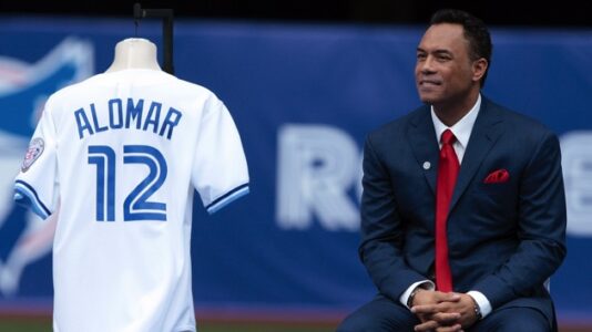 MLB placing Hall of Famer Roberto Alomar on ineligible list following investigation into 2014 sexual misconduct allegation