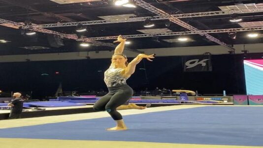Mom of 2 comes out of retirement to compete at US Gymnastics Classic