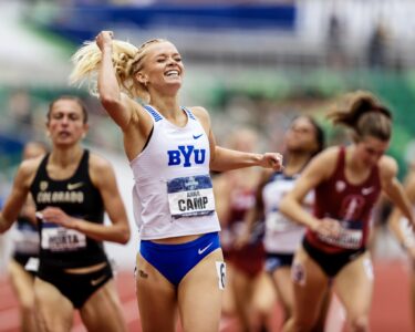 Anna Camp Wins At Y-Awards Title