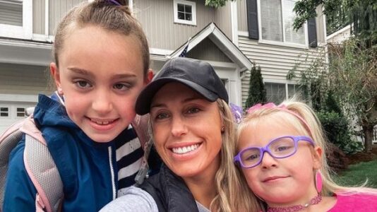 Olympian mom ‘trains’ with her daughter and it’s hilarious
