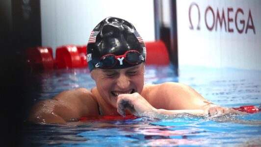 Katie Ledecky wins gold in 1500-meter Olympic freestyle race