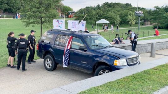 Man arrested for crashing car into Washington Monument barrier: Police