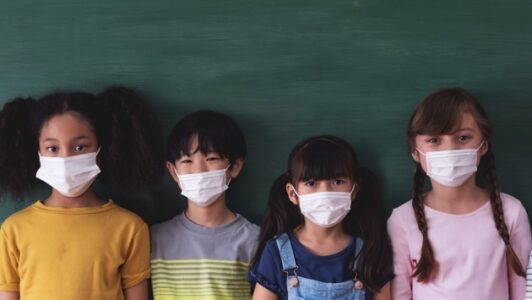 Florida to decide whether to punish school districts that mandated masks