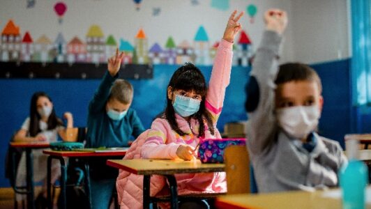 DeSantis and school districts clash over masks as COVID-19 cases skyrocket in Florida