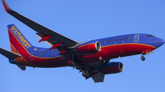 FAA urges airports to help stop alcohol ‘to go’ amid unruly passenger spike