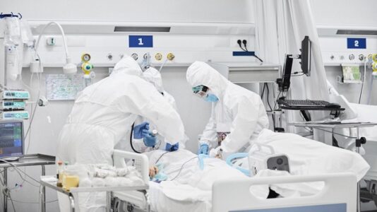 As delta variant surges, COVID hospitalizations rise 30% over previous week