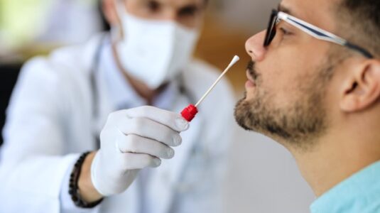 COVID-19 live updates: 37% of people may have at least 1 symptom months later