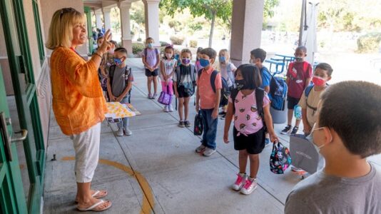 2 Tennessee school districts temporarily close due to COVID