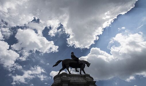 Virginia removes 12-ton Robert E. Lee statue from Richmond’s Monument Avenue