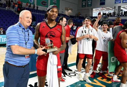 SUU Men’s Basketball’s John Knight III Receives Prestigious Honor
