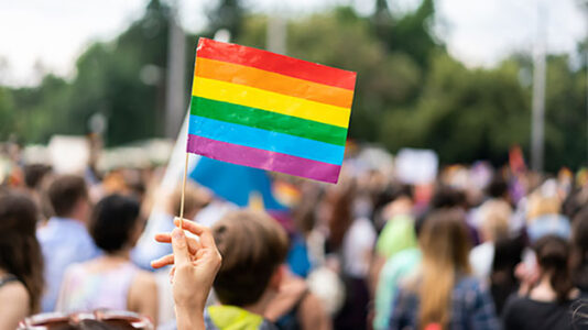 Man arrested for threatening to attack LGBTQ community with guns, bombs