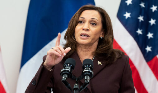 COVID-19 live updates: Kamala Harris tests negative after exposure to staffer