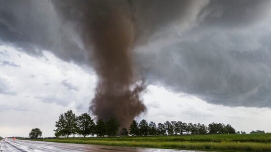 New Year’s Day brings weather threats, including tornadoes as Kentucky gov declares state of emergency