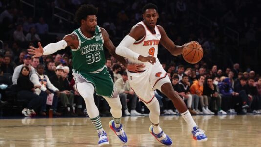 WATCH: Knicks defeat Celtics with buzzer beater, 108-105