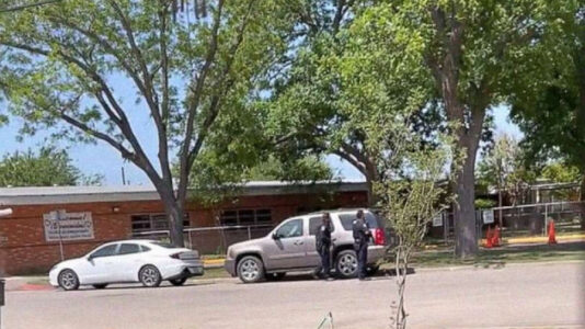 Video appears to show Texas 911 dispatchers relaying information from children in classroom