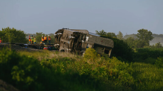 4 dead, at least 150 injured after Amtrak train derails in Missouri: Officials